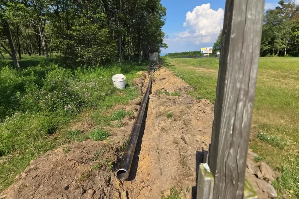 Steel snowmaking pipeline installed by Mobile Welding Solutions during an on site welding project in Pennsylvania.